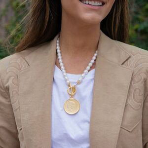 Susan shaw Diana pearl necklace